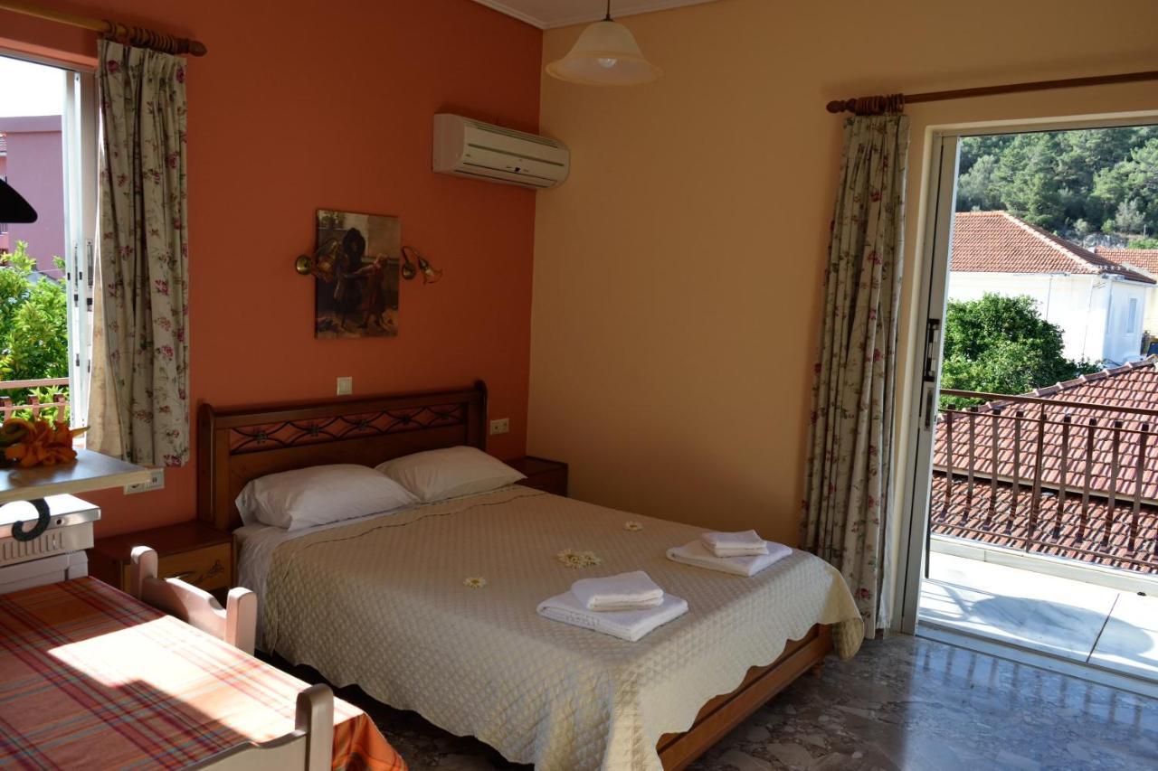 Stamoulis Apartments Agia Efimia Екстериор снимка