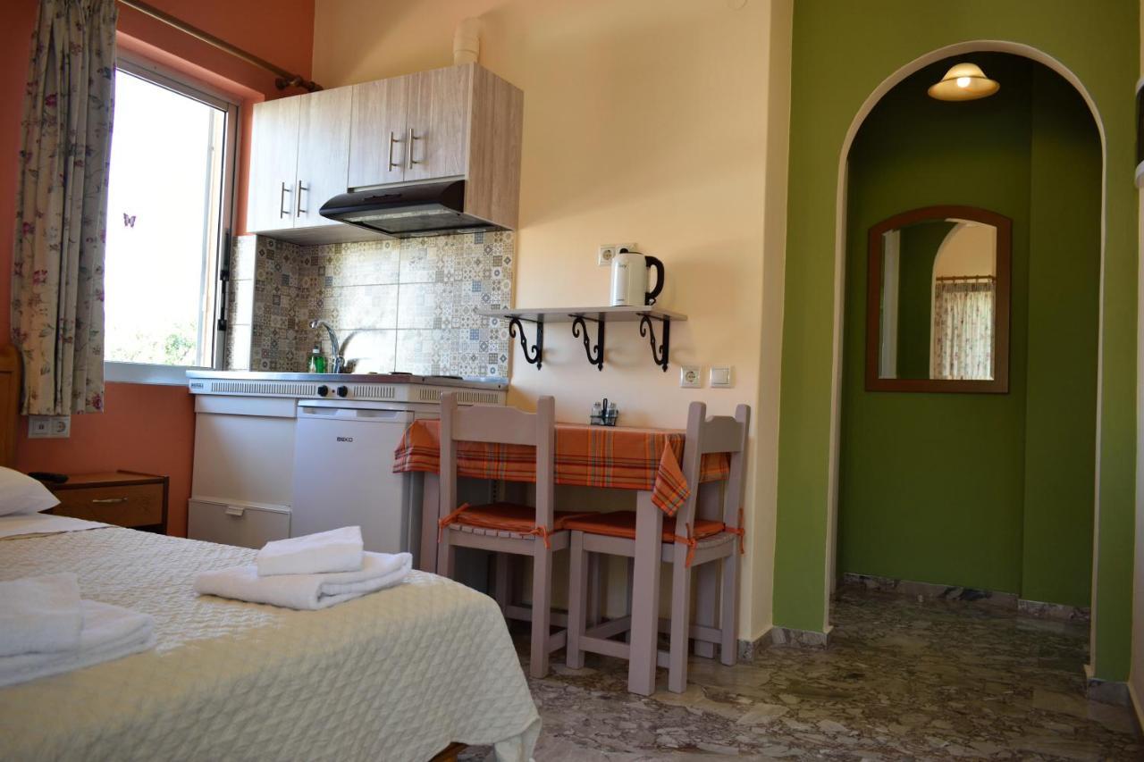 Stamoulis Apartments Agia Efimia Екстериор снимка