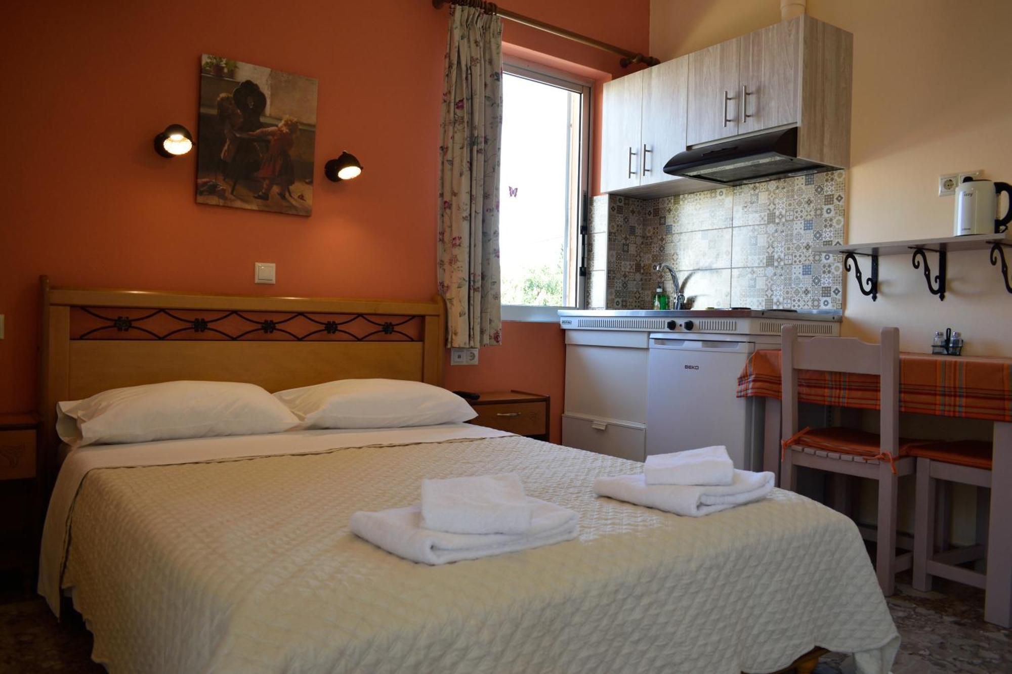 Stamoulis Apartments Agia Efimia Екстериор снимка