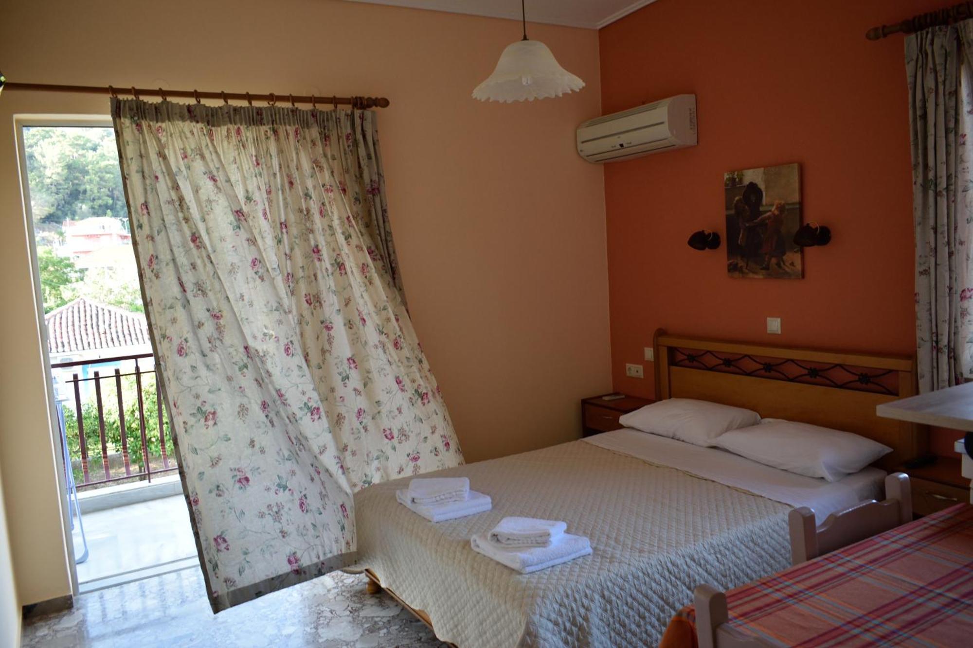 Stamoulis Apartments Agia Efimia Стая снимка