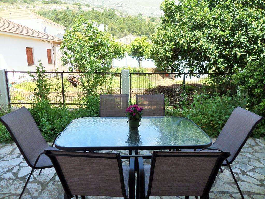 Stamoulis Apartments Agia Efimia Екстериор снимка