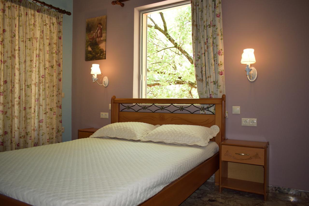 Stamoulis Apartments Agia Efimia Екстериор снимка