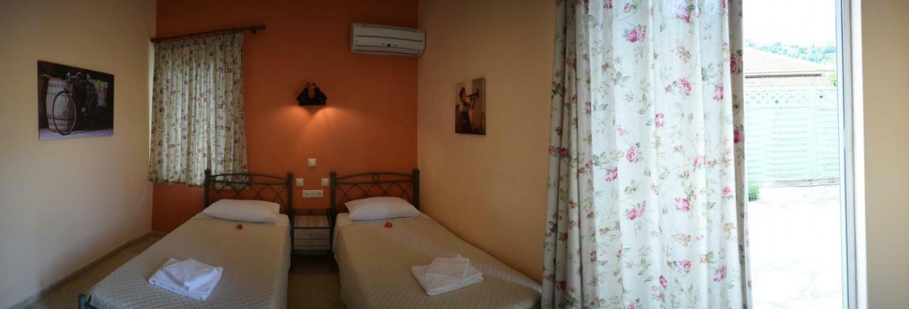 Stamoulis Apartments Agia Efimia Стая снимка