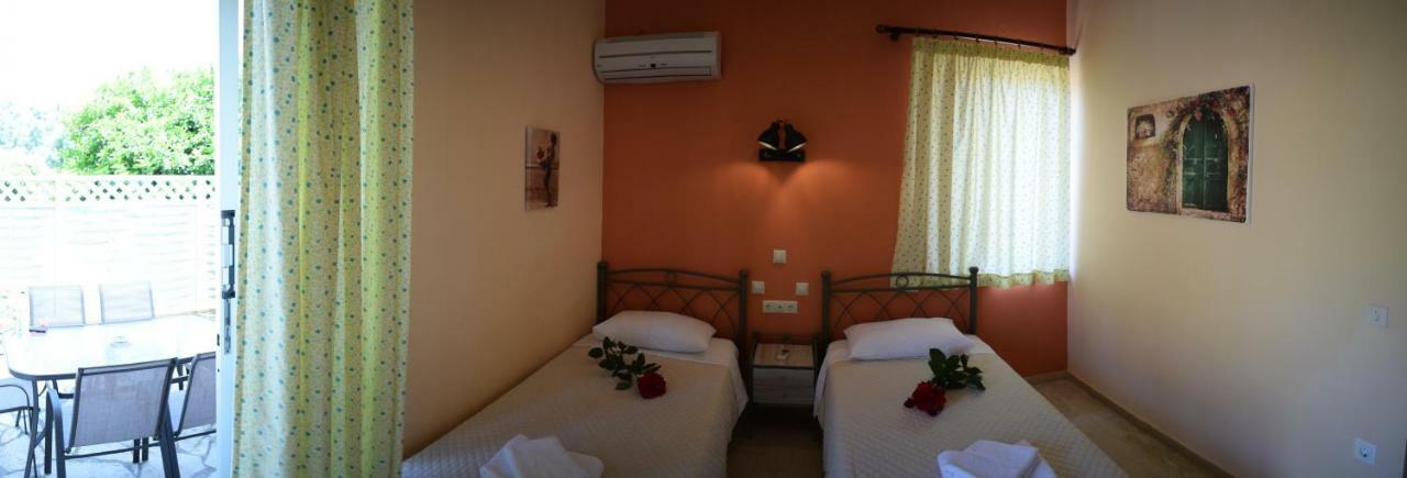 Stamoulis Apartments Agia Efimia Екстериор снимка